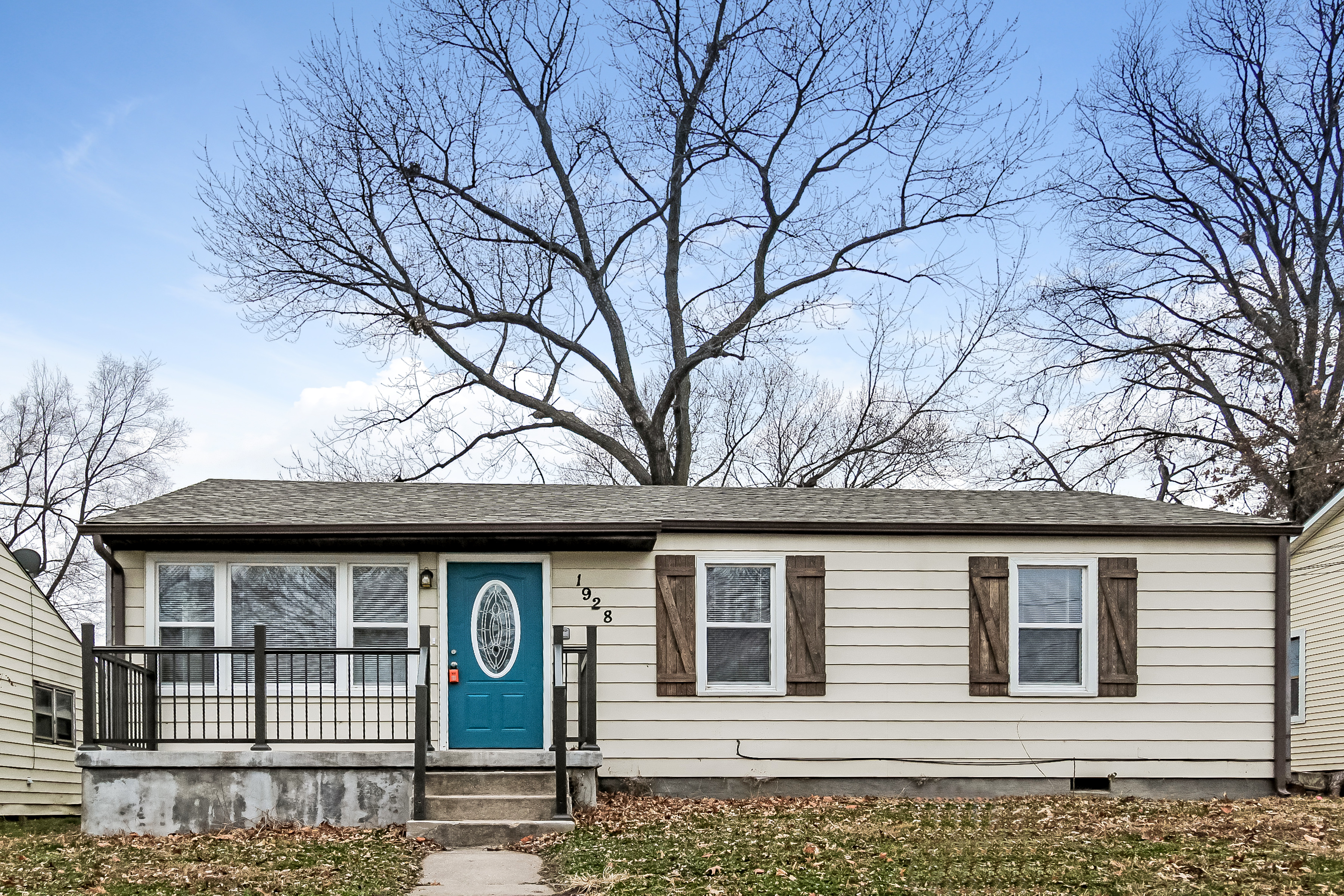 1928 2nd Ave Leavenworth, KS 66048